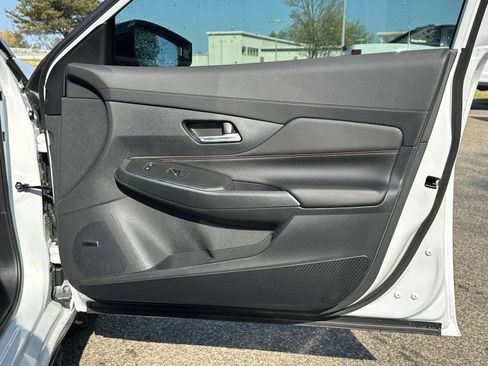 New 2026 Nissan Sentra SR w/ SR Premium Package FWD image 12