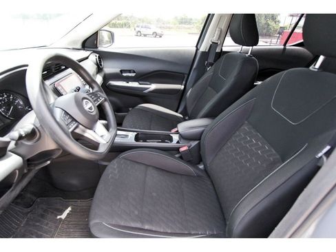 Certified 2024 Nissan Kicks SV FWD image 6