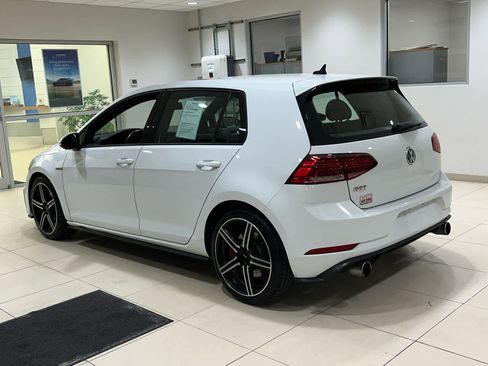 Used 2018 Volkswagen GTI SE FWD image 11