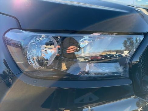 Used 2023 Ford Ranger XLT w/ Equipment Group 301A Mid image 14