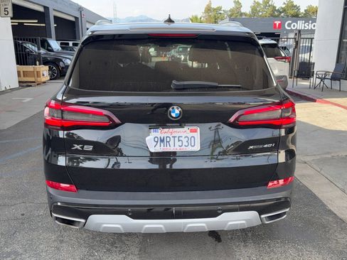 Used 2022 BMW X5 xDrive40i w/ Premium Package image 5