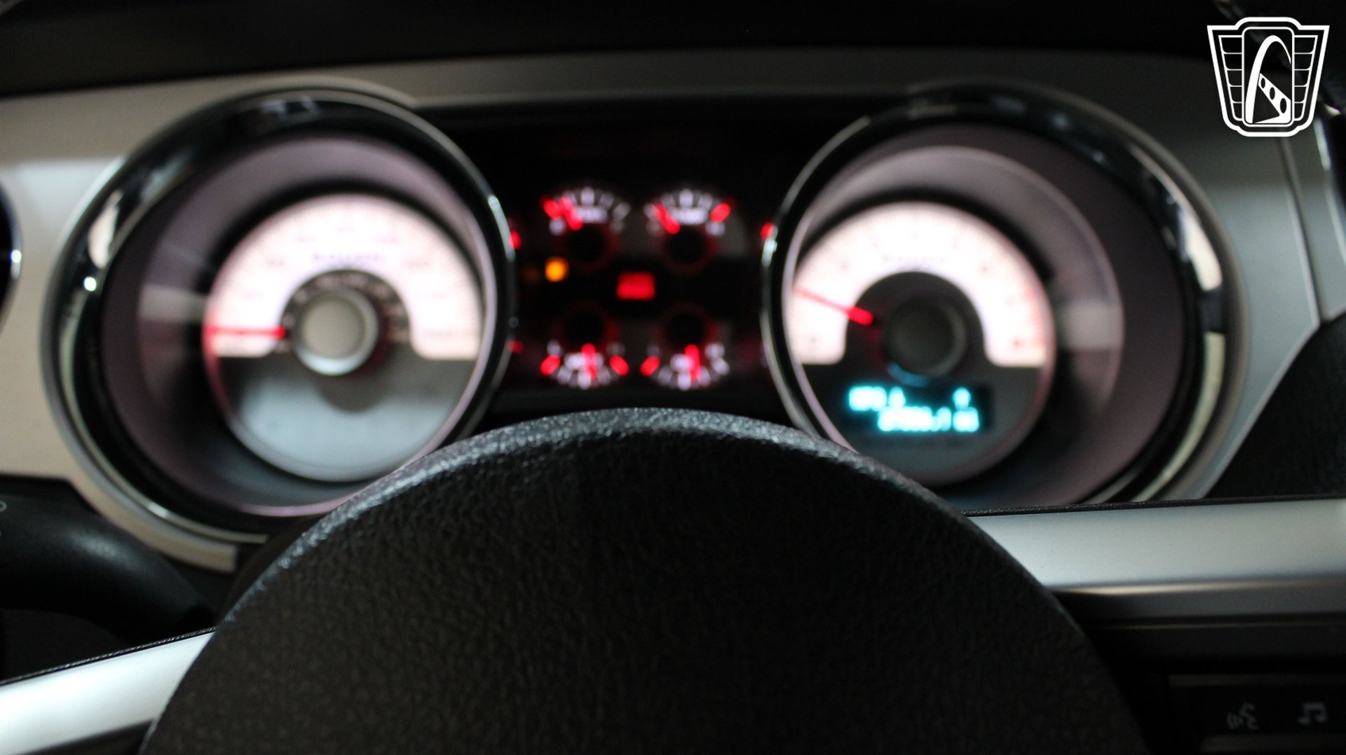 Used 2012 Ford Mustang GT Premium w/ Electronics Pkg RWD image 12