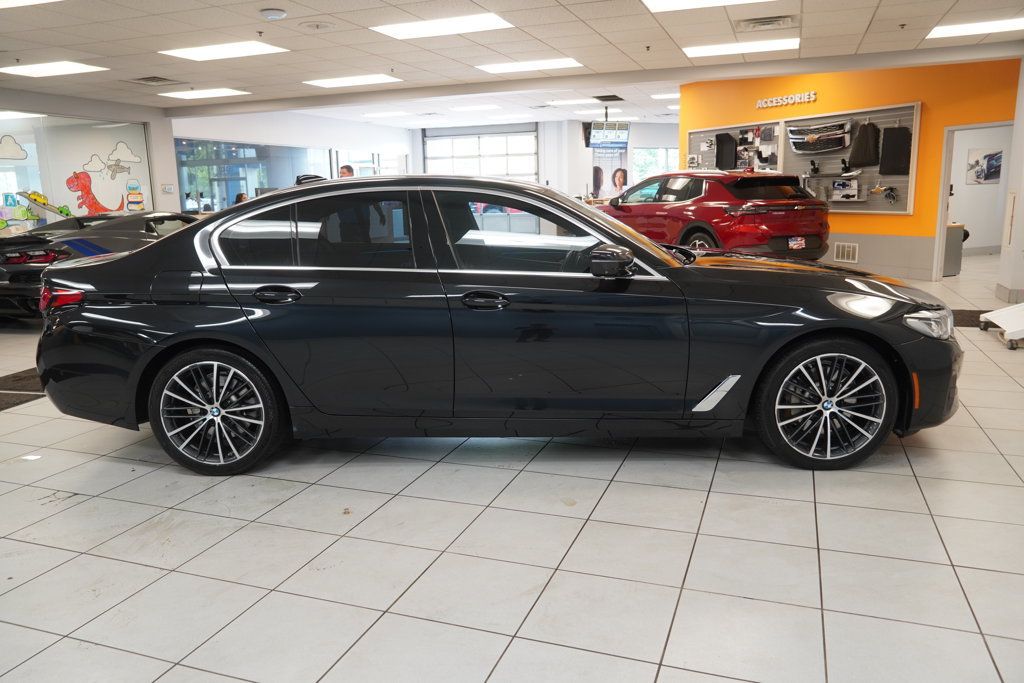 Used 2021 BMW 530e xDrive w/ Parking Assistance Package AWD/4WD image 14
