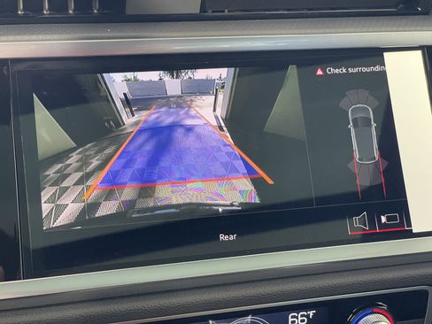 New 2025 Audi Q3 2.0T Premium image 28