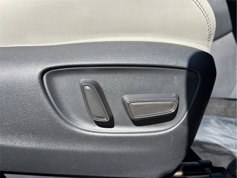 Used 2024 Toyota RAV4 Limited image 44