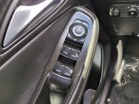 Used 2024 Buick Encore GX Sport Touring FWD image 17