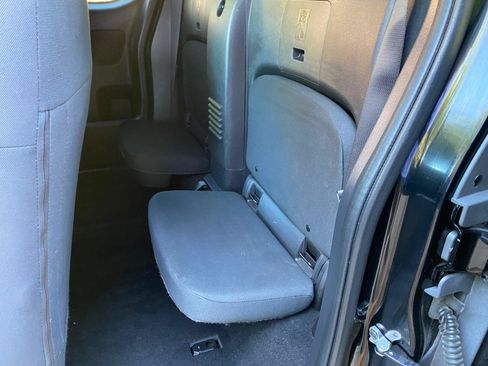 Used 2022 Nissan Frontier S RWD image 35