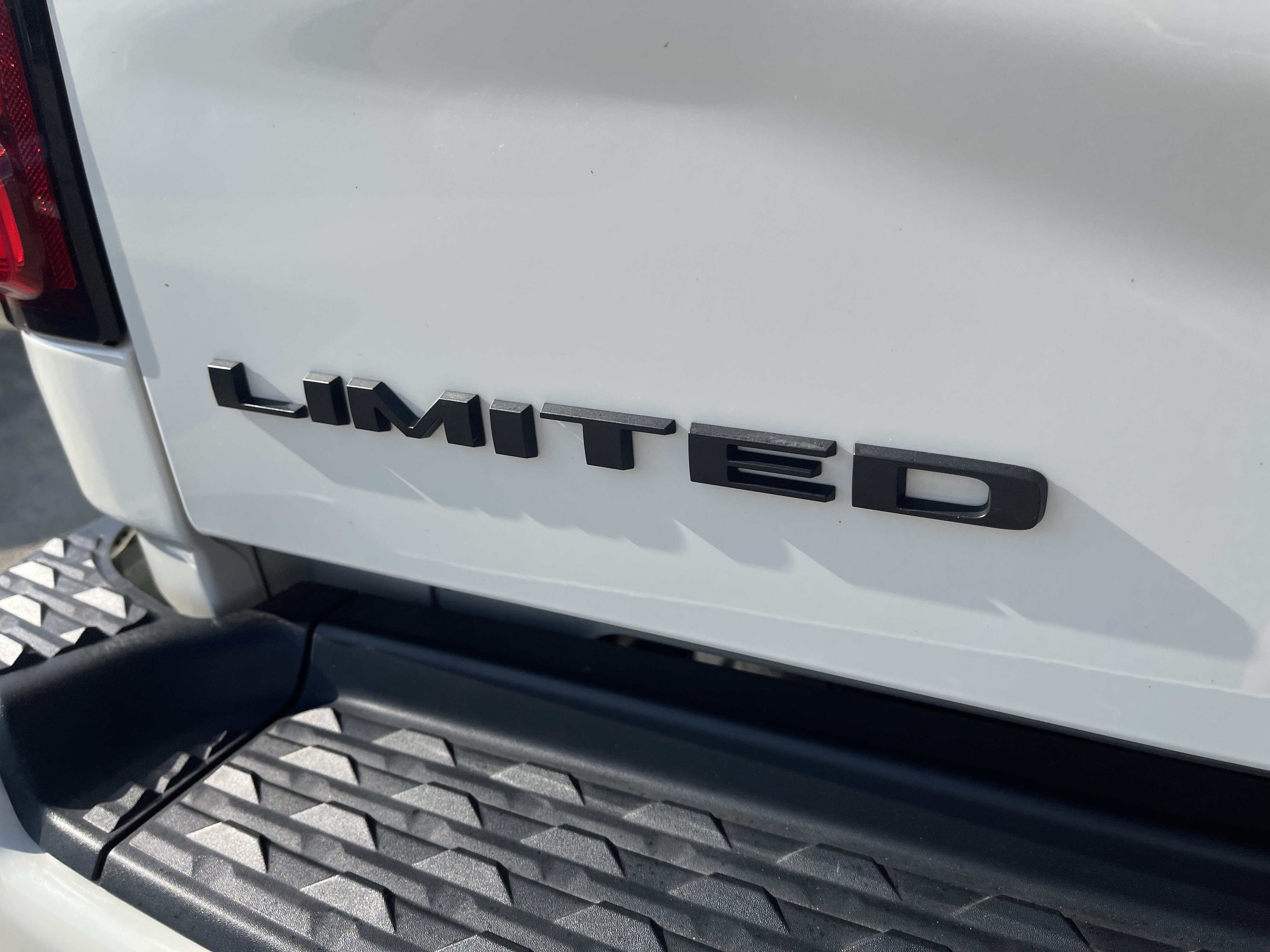 Used 2024 RAM 2500 Limited AWD/4WD image 12