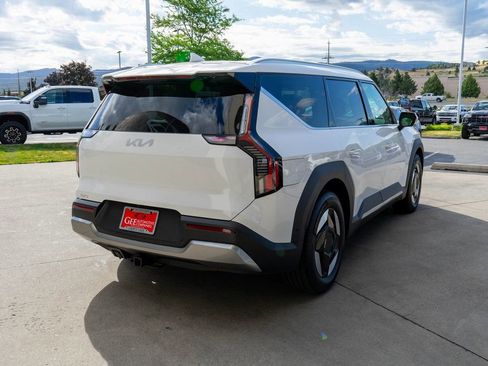 New 2026 Kia EV9 Wind AWD/4WD image 7