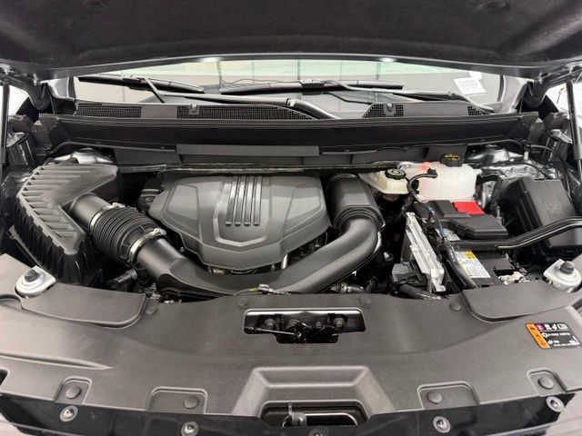 New 2027 Chevrolet Traverse Z71 w/ Enhanced Driving Package AWD/4WD image 9