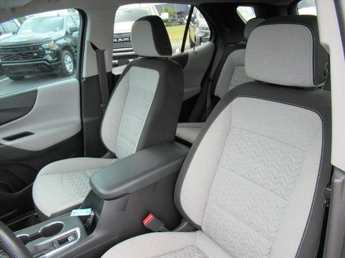 Used 2022 Chevrolet Equinox LT FWD image 18