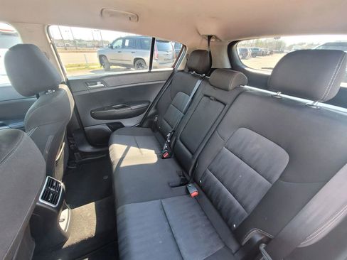 Used 2017 Kia Sportage LX image 13