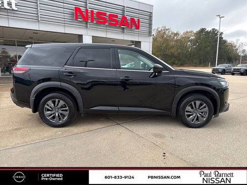 Certified 2023 Nissan Pathfinder S image 13