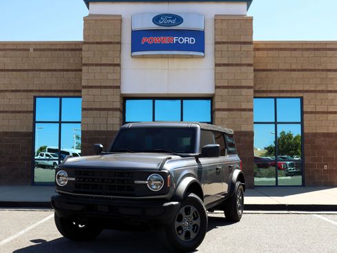 Used 2021 Ford Bronco 4-Door AWD/4WD image 2