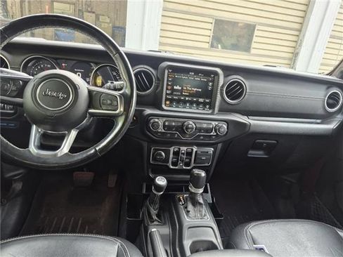 Used 2021 Jeep Wrangler Unlimited Sahara w/ Cold Weather Group AWD/4WD image 33