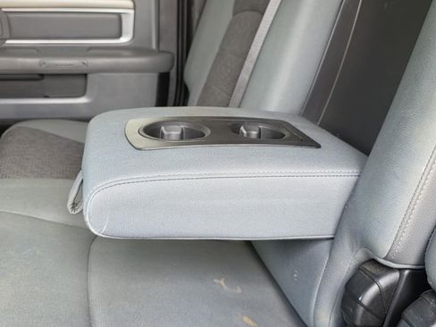 Used 2018 RAM 3500 SLT w/ Luxury Group image 10