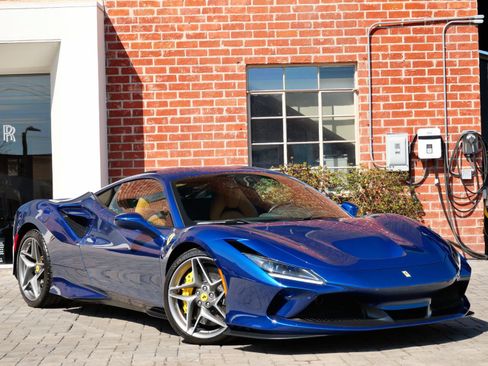 Used 2022 Ferrari F8 Tributo RWD image 1