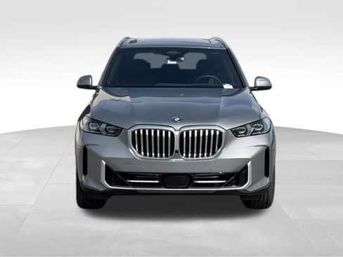 New 2026 BMW X5 xDrive50e w/ Premium Package AWD/4WD image 11