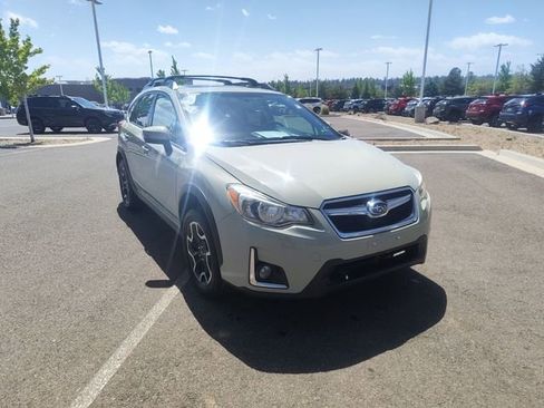 Used 2016 Subaru Crosstrek 2.0i Limited AWD/4WD image 1