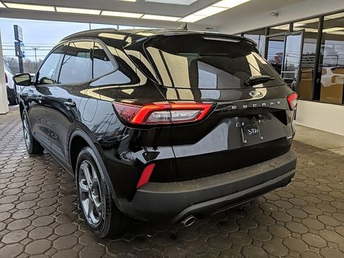 Used 2025 Ford Escape ST-Line w/ Cold Weather Package image 8