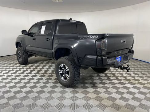 Used 2018 Toyota Tacoma TRD Sport w/ Technology Package AWD/4WD image 24