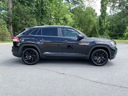 Used 2023 Volkswagen Atlas Cross Sport SE FWD image 8