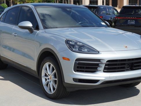 Used 2021 Porsche Cayenne Coupe AWD/4WD image 3