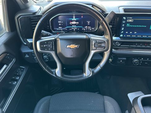 Used 2024 Chevrolet Silverado 2500 LT image 17