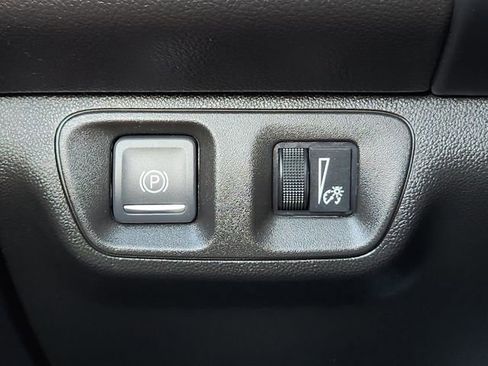 Used 2019 GMC Acadia SLE image 23