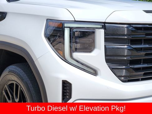 Used 2025 GMC Sierra 1500 Elevation AWD/4WD image 9