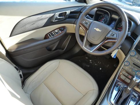 Used 2013 Chevrolet Malibu LT image 9