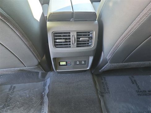 Certified 2025 Nissan Rogue SL w/ SL Premium Package image 18