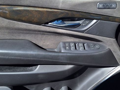 Used 2018 Cadillac Escalade ESV Platinum image 9