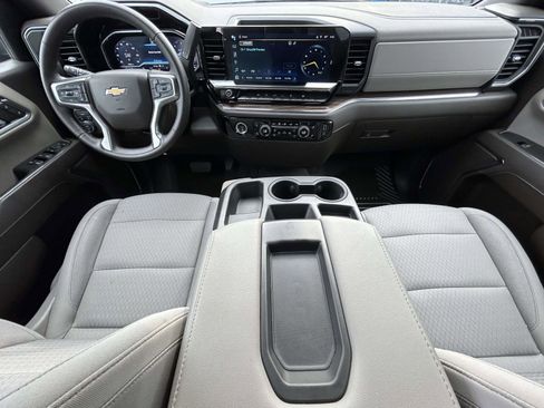 Used 2023 Chevrolet Silverado 1500 LT image 12