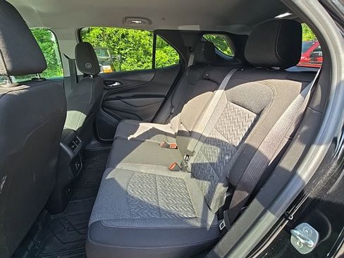 Used 2022 Chevrolet Equinox LT FWD image 16