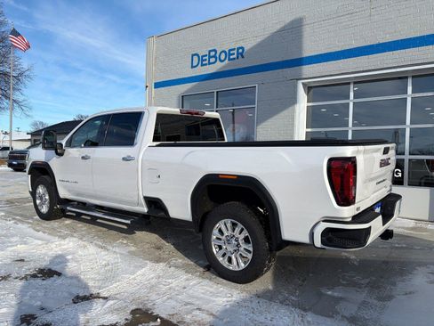 Used 2023 GMC Sierra 2500 Denali image 3