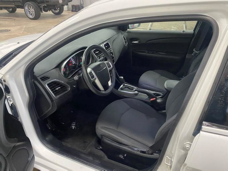 Used 2014 Chrysler 200 Touring w/ 200 S Group FWD image 3