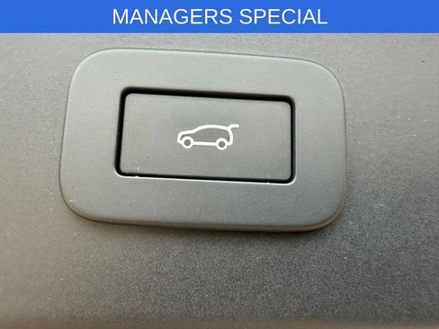 Used 2025 Land Rover Range Rover Velar Dynamic SE AWD/4WD image 19