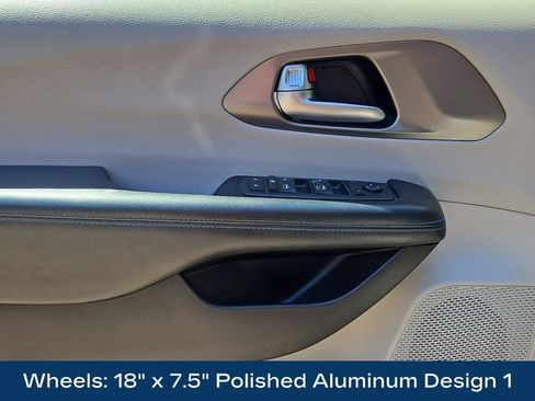 Used 2021 Chrysler Pacifica Touring AWD/4WD image 20