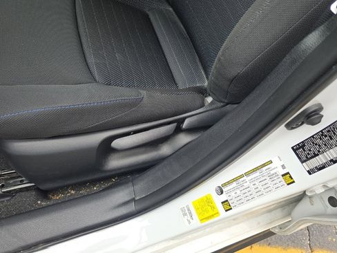 Used 2022 Toyota Corolla SE image 15