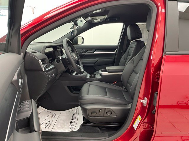 Used 2025 GMC Terrain Elevation w/ Elevation Premium Package FWD image 15