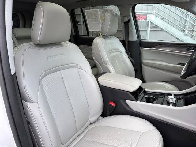 Certified 2023 Jeep Grand Cherokee Overland AWD/4WD image 44