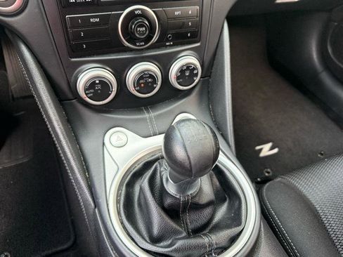 Used 2013 Nissan 370Z Touring image 20