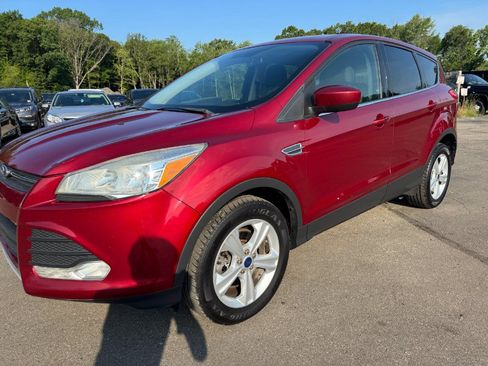 Used 2016 Ford Escape SE w/ SE Cold Weather Package FWD image 9