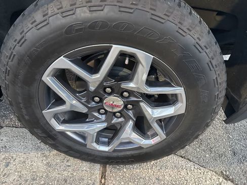 Used 2024 GMC Sierra 1500 SLT w/ SLT Premium Plus Package image 24