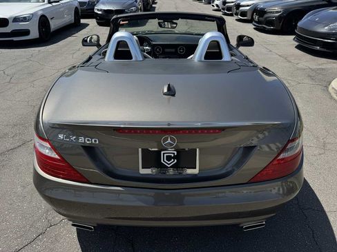 Used 2016 Mercedes-Benz SLK 300 w/ Premium 1 Package image 6