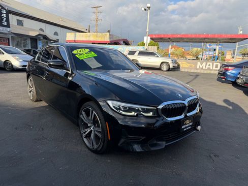 Used 2021 BMW 330i Sedan w/ Driving Assistance Package RWD image 2