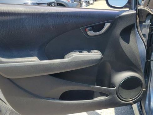 Used 2011 Honda Fit Sport image 17