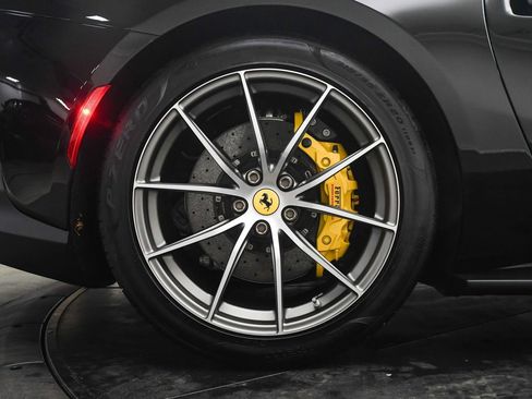 Used 2022 Ferrari 812 GTS image 36