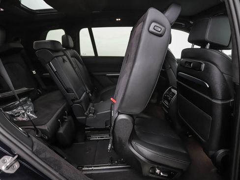 Used 2024 BMW X7 xDrive40i w/ Executive Package AWD/4WD image 34